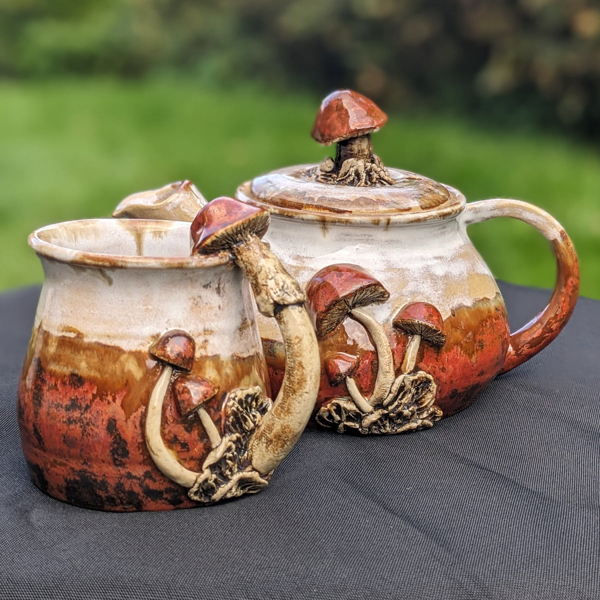 Håndlaget keramisk sopptekanne – Ancient Copper | Mushroom Teapot