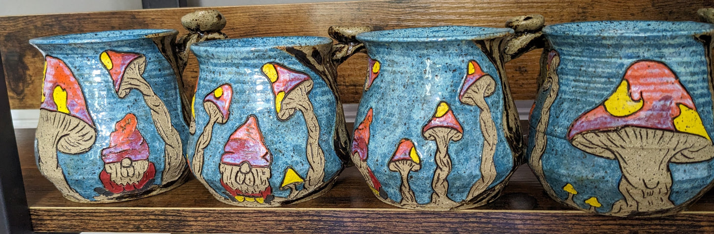 Psykedelisk Soppkrus – Håndlaget Keramikk