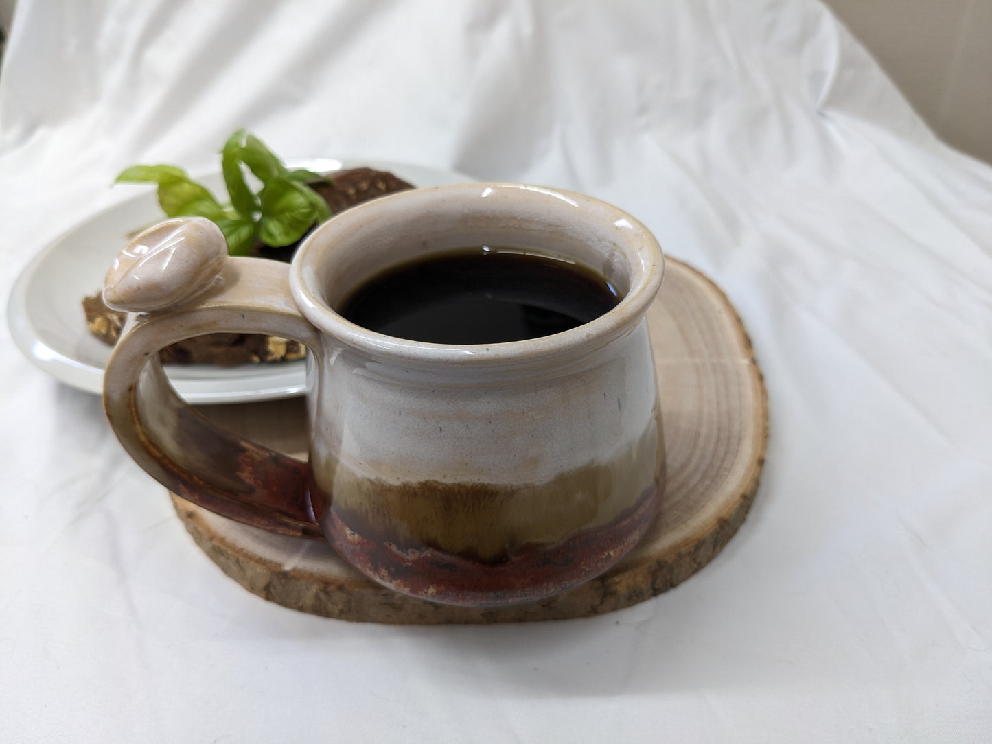 Rustikk Keramikkrus i Krem, Brun og Kobber