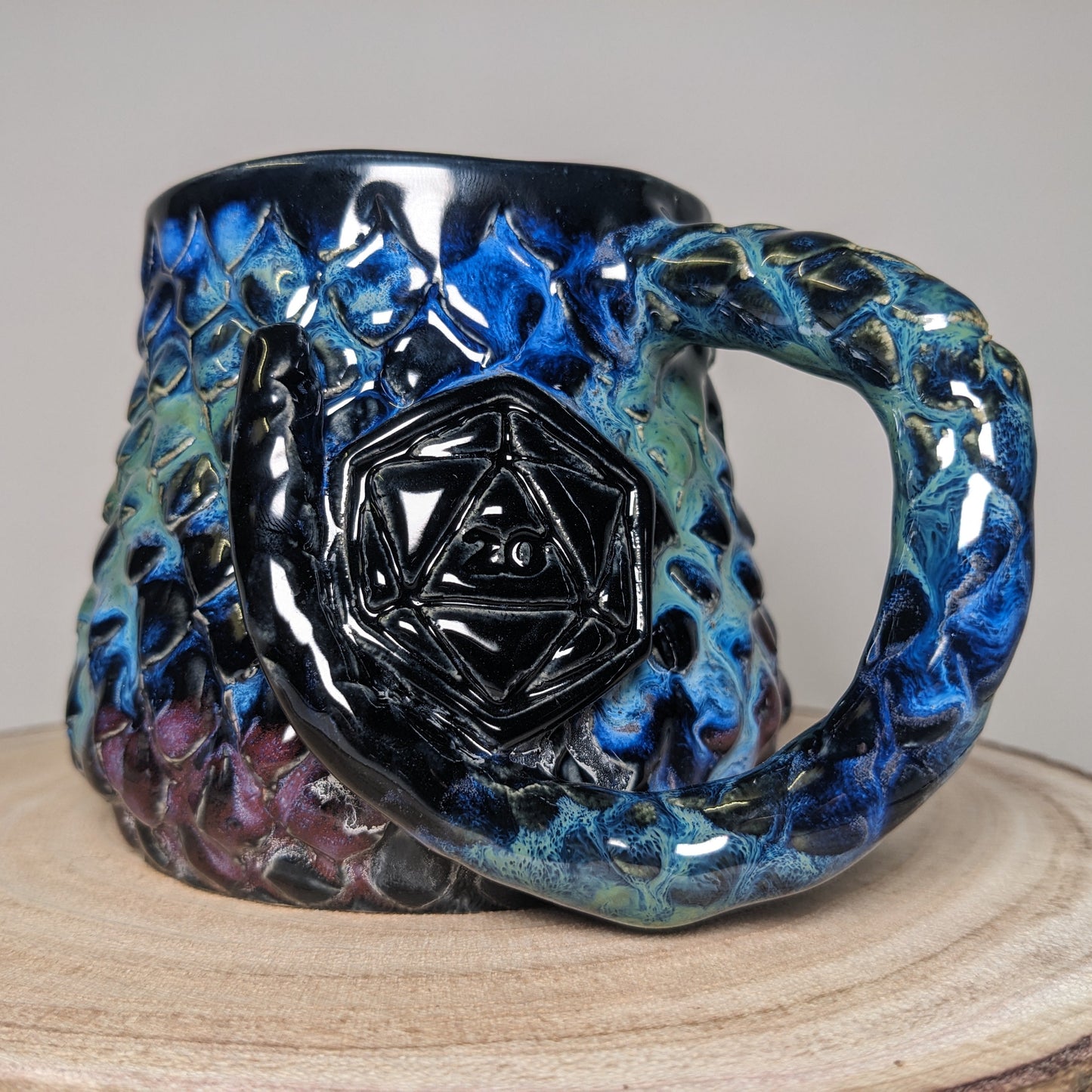 DragonScale Mug – Håndlaget keramisk krus