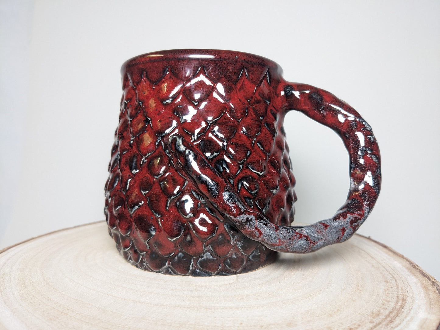 DragonScale Mug – Håndlaget keramisk krus