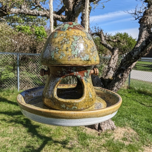 Håndlaget sopp fuglemater – “Lavstein” glasur (mushroom bird feeder)