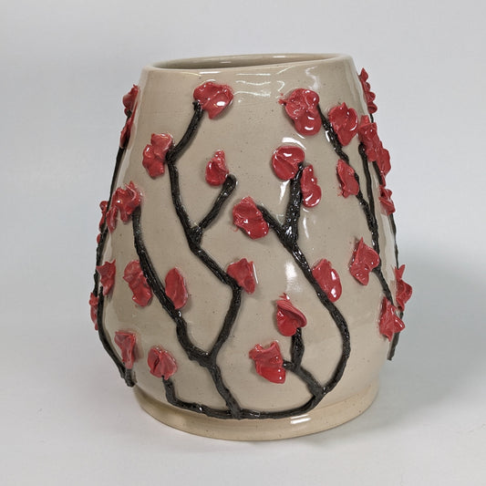 Skulpturell håndlaget keramisk vase med kirsebærblomster – Cherry Blossom Ceramic V