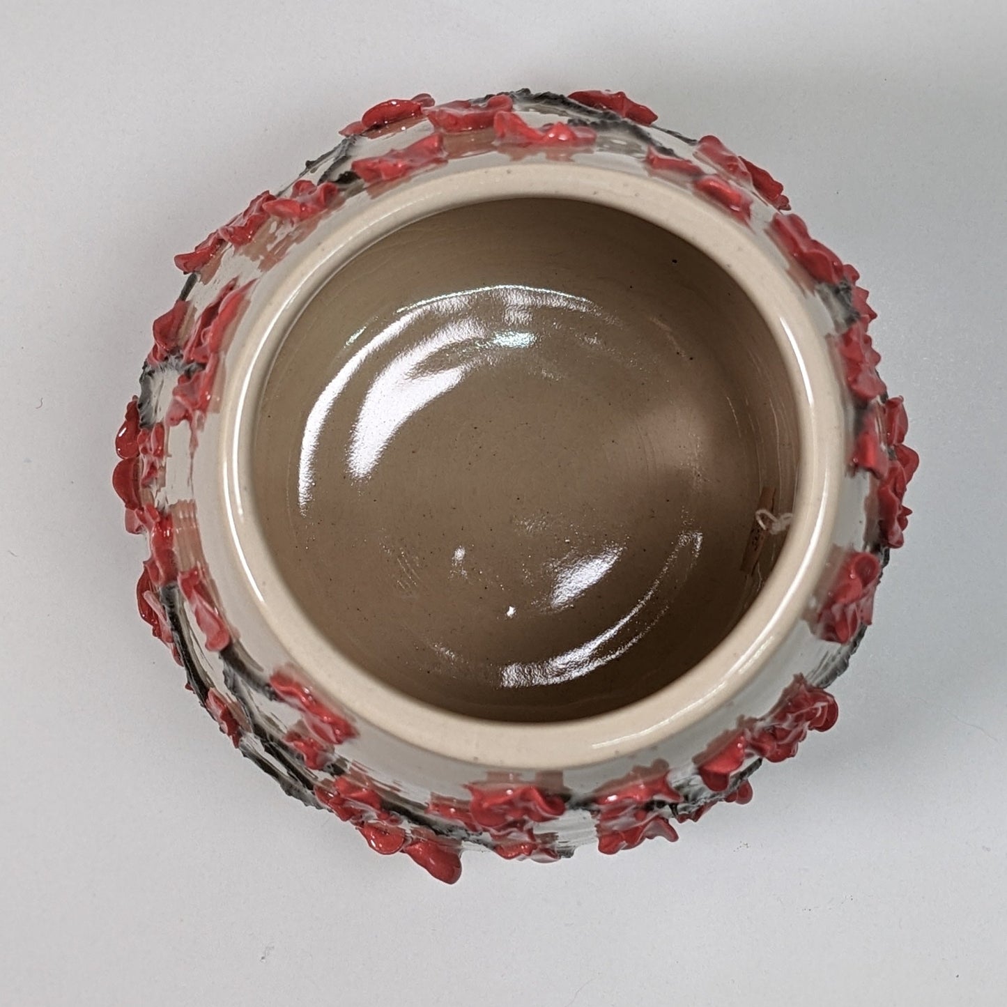 Skulpturell håndlaget keramisk vase med kirsebærblomster – Cherry Blossom Ceramic V