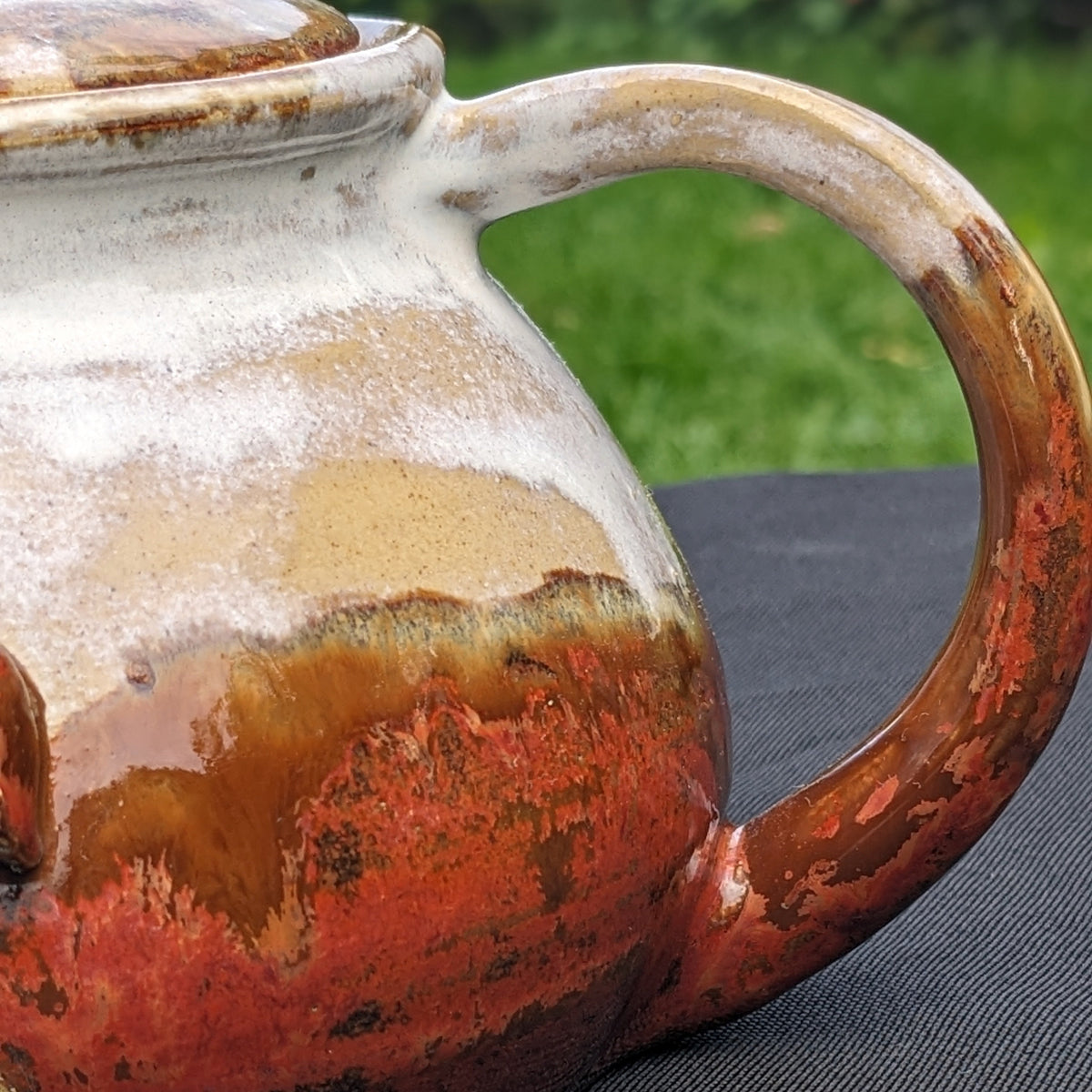 Håndlaget keramisk sopptekanne – Ancient Copper | Mushroom Teapot