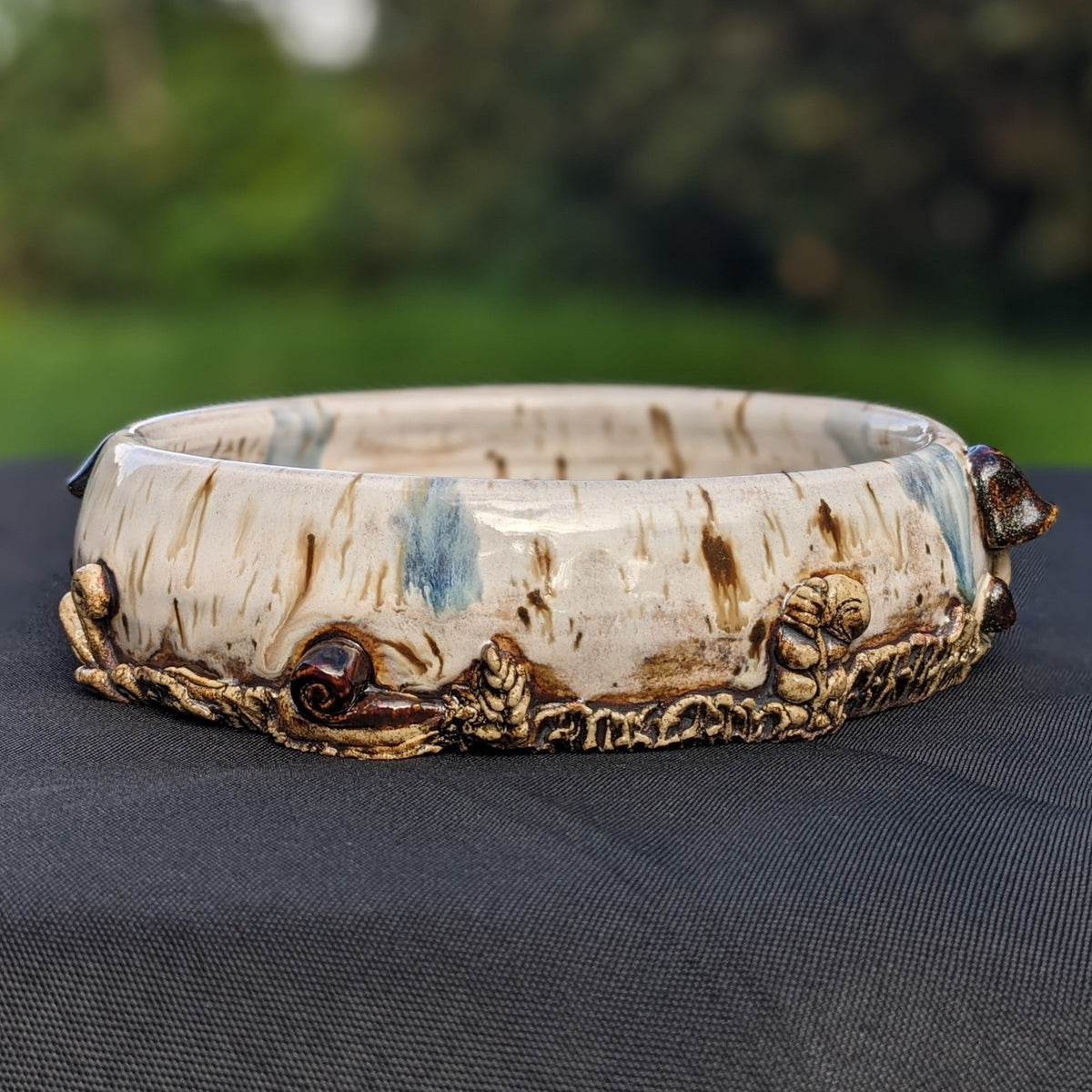 Forest Floor Bowl – håndlaget liten keramisk skål med sopper
